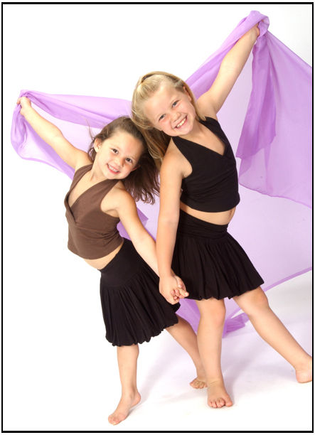 Dancing Sisters